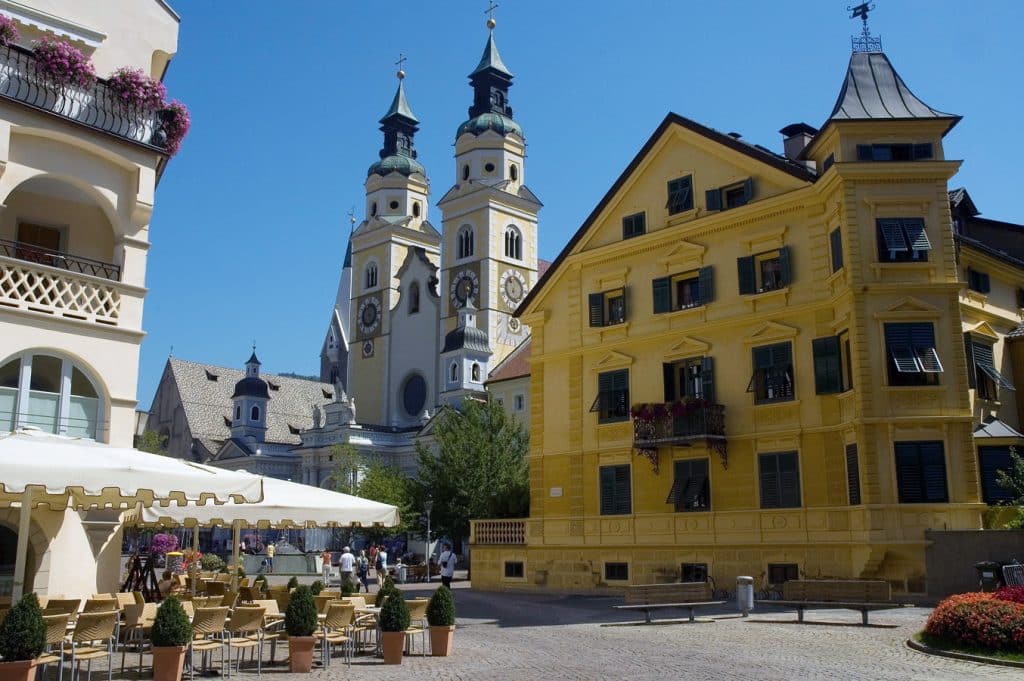 Domplatz - hlavní náměstí v Brixenu