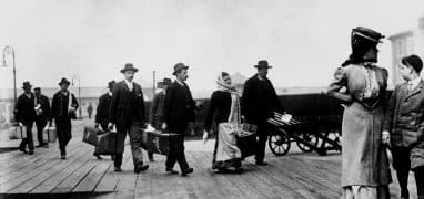 Ellis Island - dobová fotografie