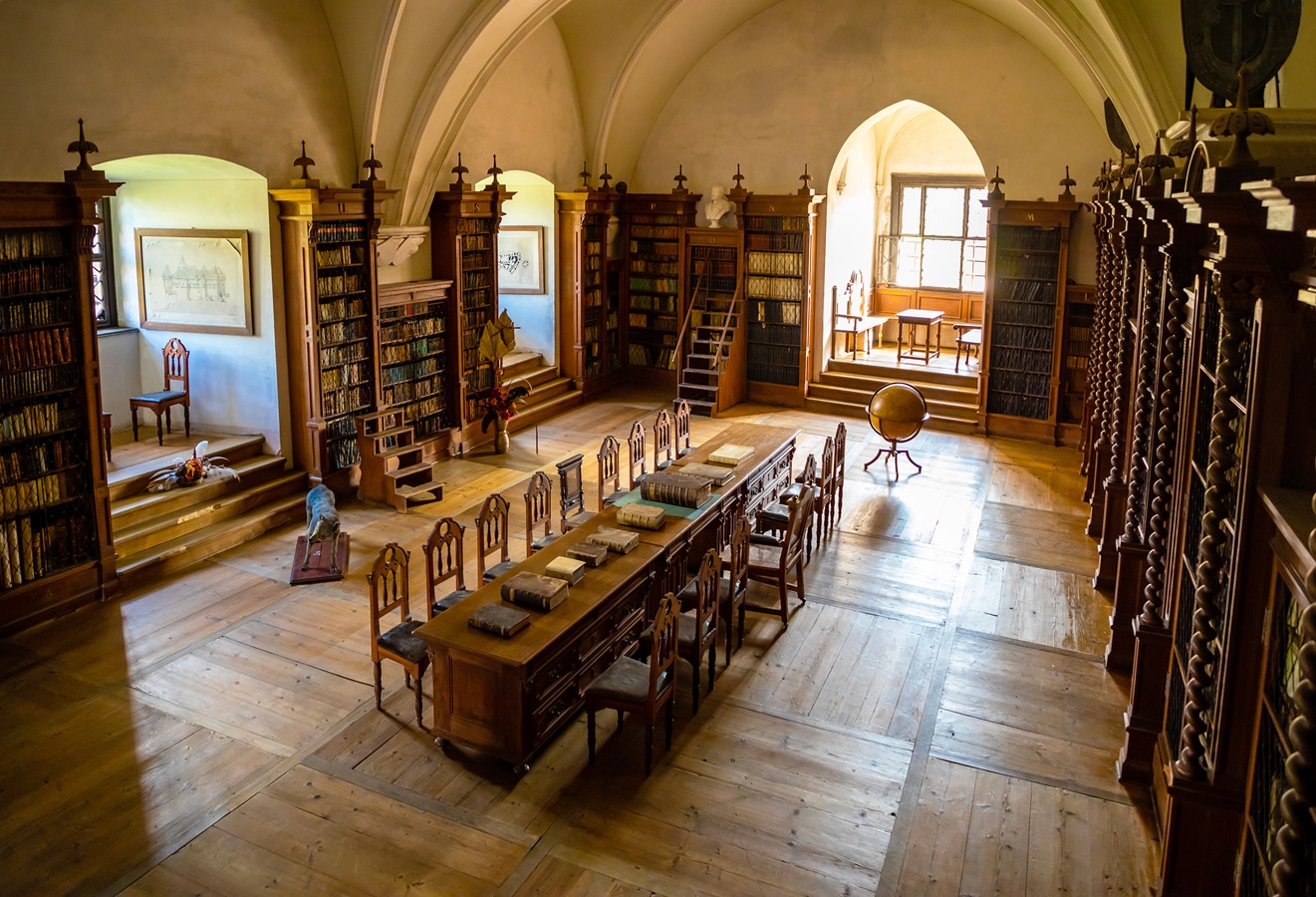 Hrad Pernštejn - hradní knihovna