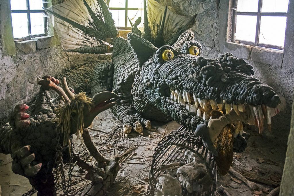 hrad Kyšperk -Drak Kyšperák je vyvrcholením strašidelné expozice v grottě v zámeckém parku