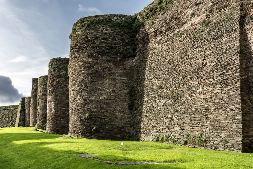 Lugo - zachovalé zbytky římských hradeb