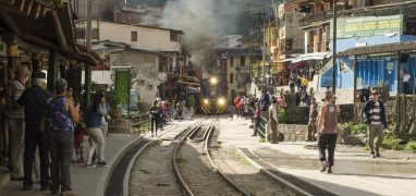 Machu Picchu - Příjezd vlaku do Aguas Calientes