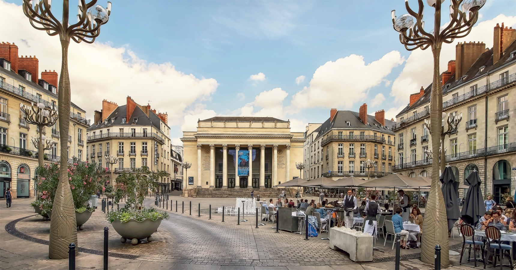 Nantes - pohled na náměstí