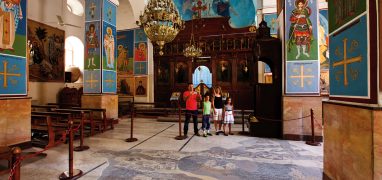 Mádaba - pravoslavný kostel sv. Jiří s podlahovou mozaikovou mapou Svaté země