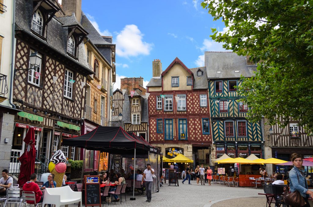 Rennes - Náměstí Place Sainte Anne na severu historické části města
