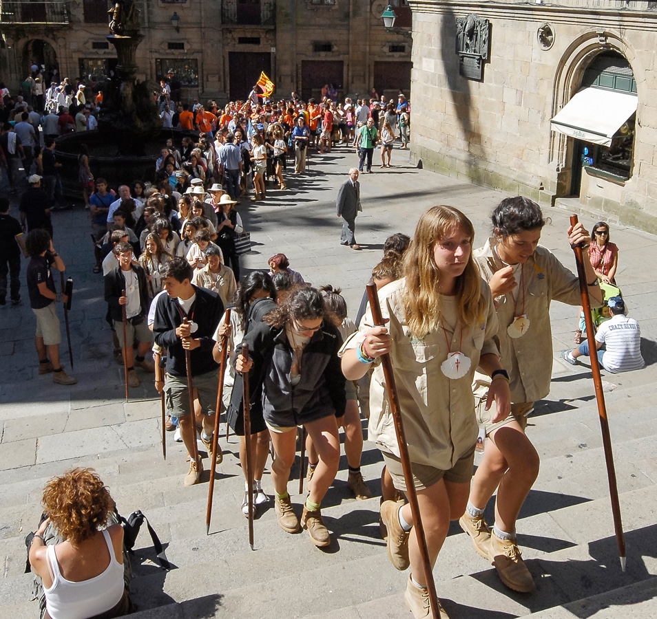 Velké množství poutníků v Santiago de Compostela při svátku sv. Jakuba 25. července