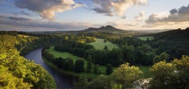 Skotské Borders - krajina podél řeky Tweed
