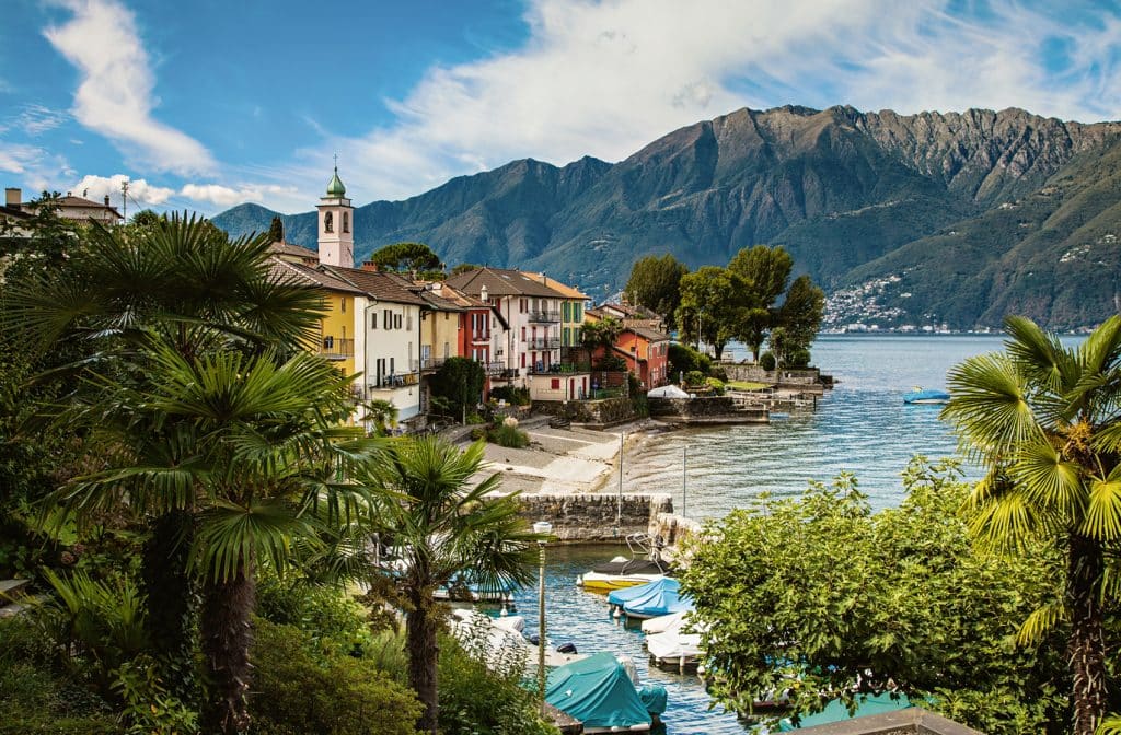 Ticino - vesnice Gerra na Lago Maggiore