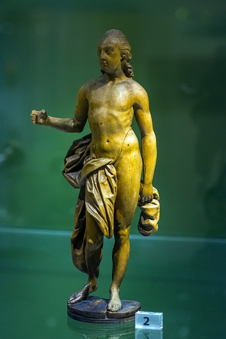 Slezské muzeum v Opavě - Dřevěná soška císaře Josefa II. jako Apollóna