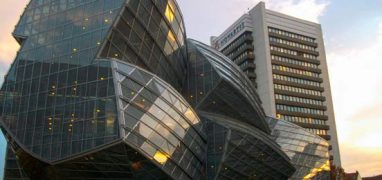 Basilej - kancelářská budova, kterou navrhl slavný americký architekt Frank Gehry