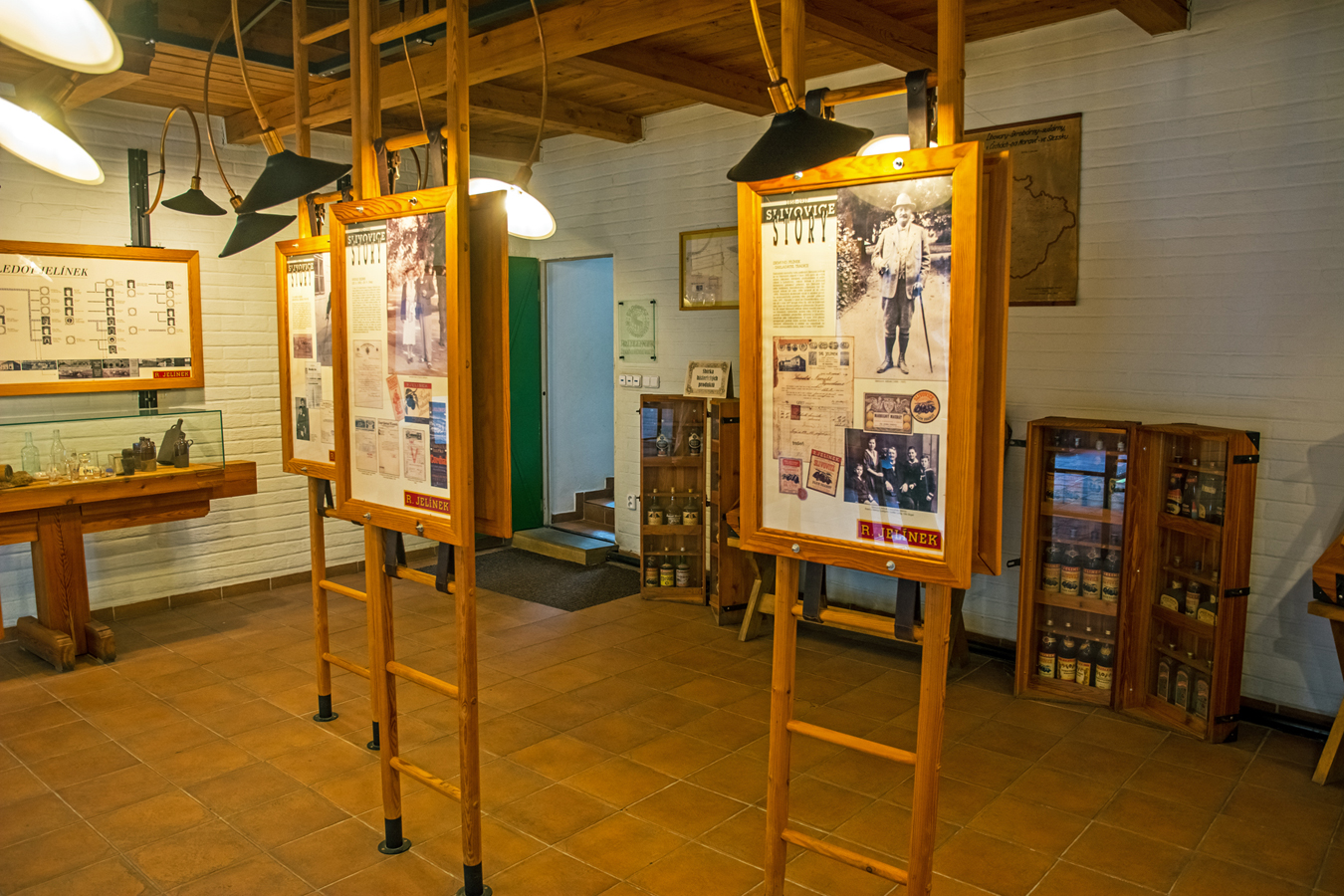 Slivovice - malé muzeum firmy Rudolf Jelínek ve Vizovicích
