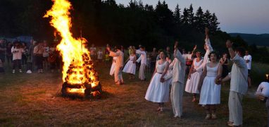 Valašské tradice - zapalování svatojánských ohňů