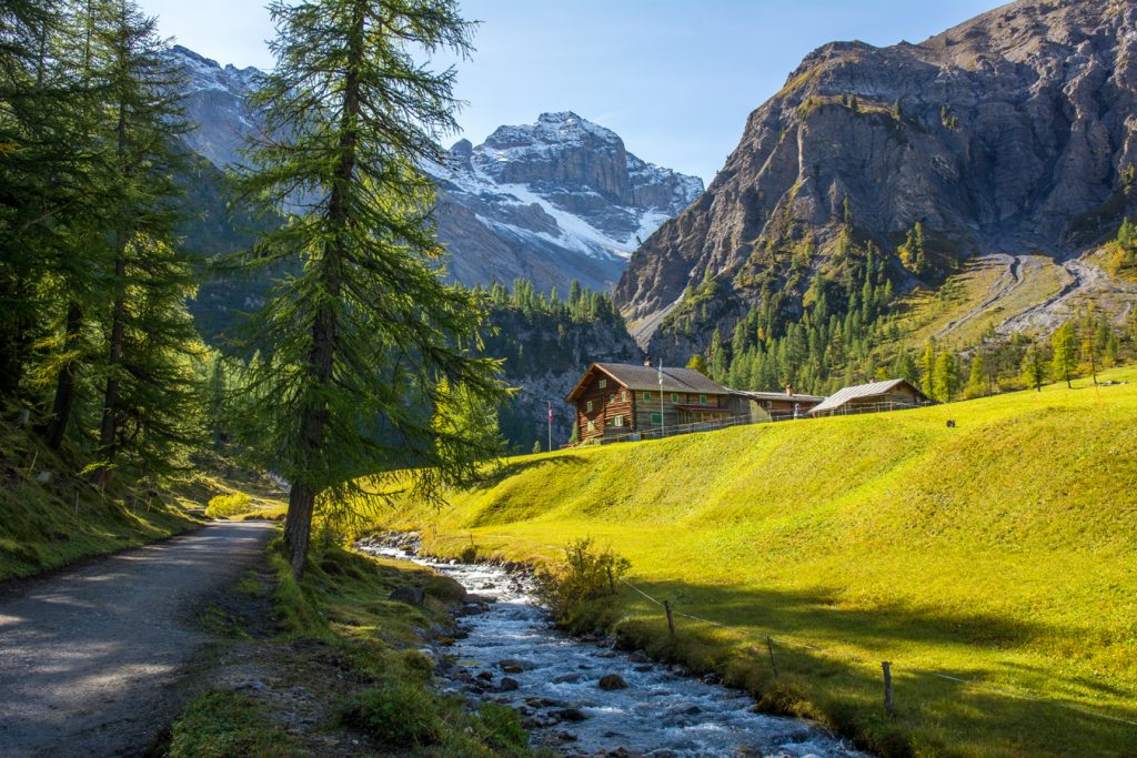Okolí Davosu - údolí Sertig s vrcholem Hoch Ducan