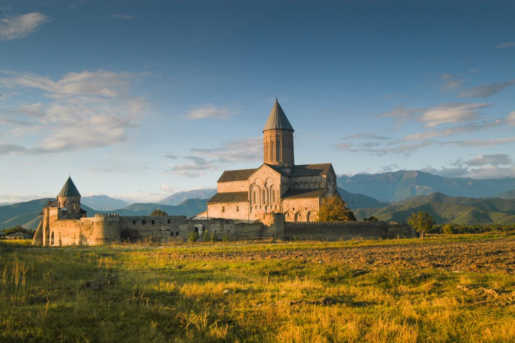 Gruzínská architektura - klášterní kostel v Alaverdi