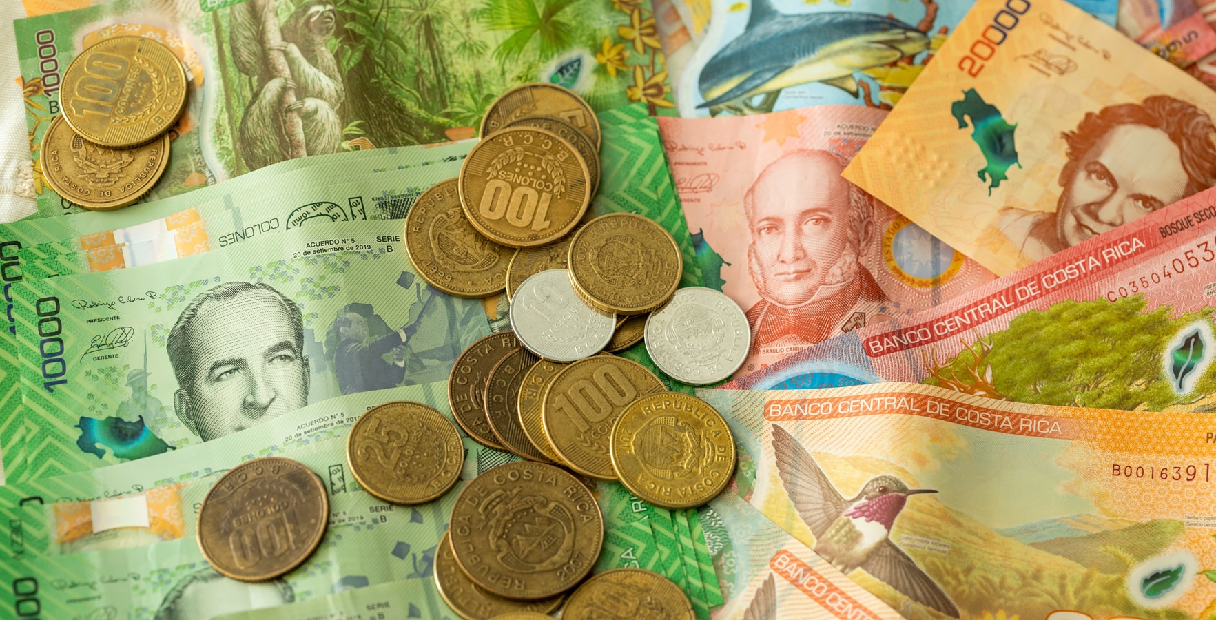 Bankovky a mince kostarického colónu