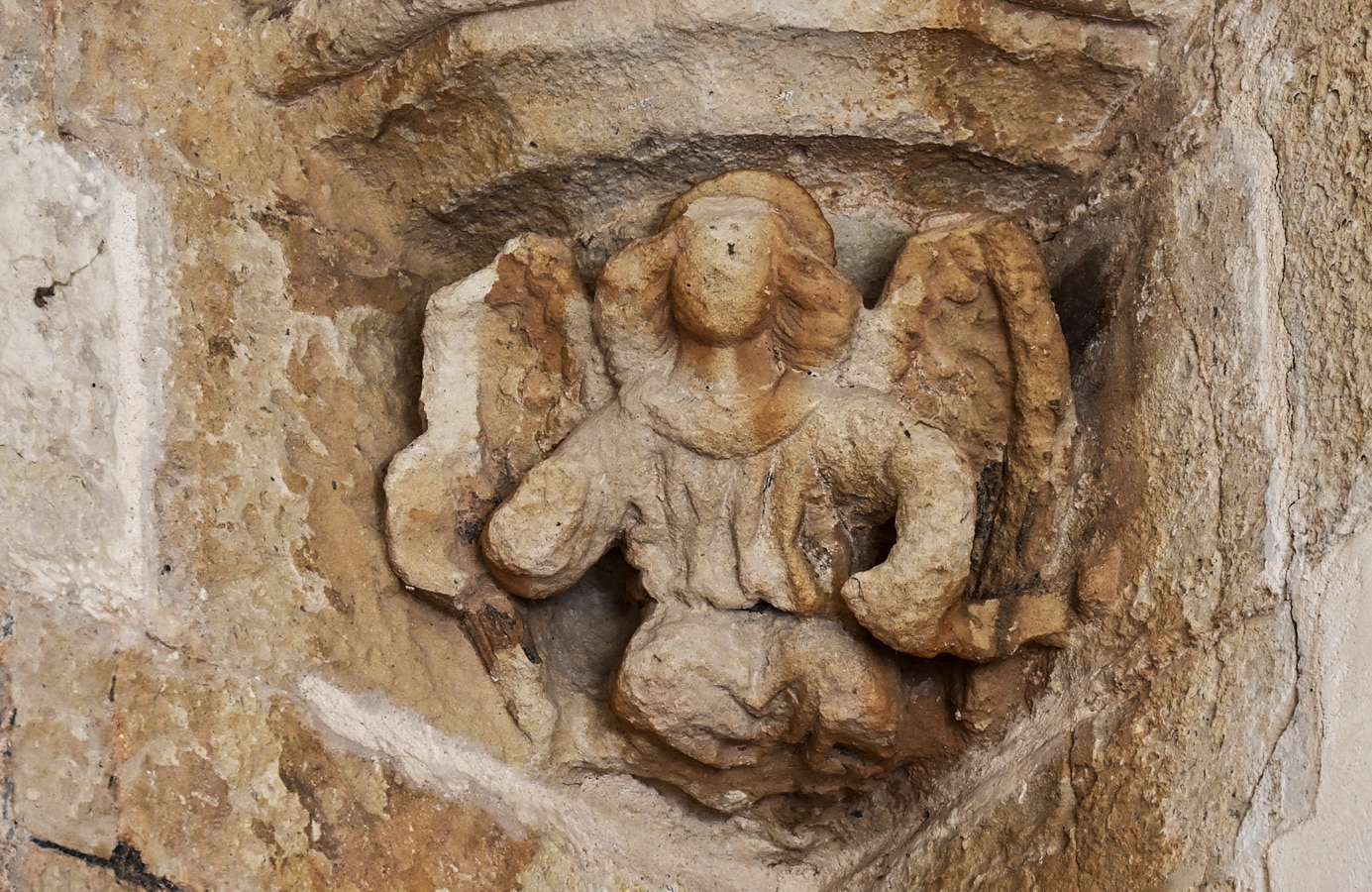 Valldigna - plastika anděla v kapitulní síni kláštera Santes Creus