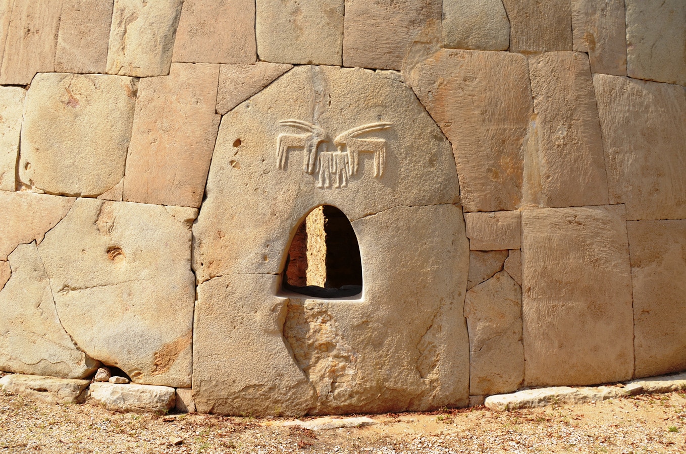 Oáza Al-Ain - Kruhová hrobka z doby bronzové v archeologické lokalitě Hili Archeological Park