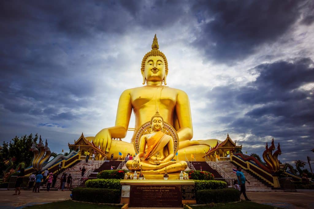 sochy Buddhů - Phra Buddha Maha Nawamin