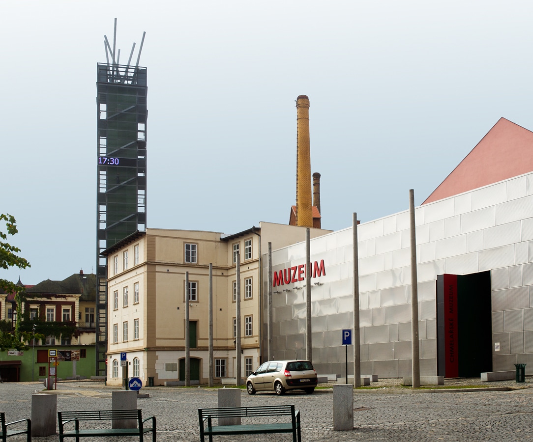 Žatec - Chmelařské muzeum je umístěno ve dvou historických budovách bývalých skladů a balíren chmele