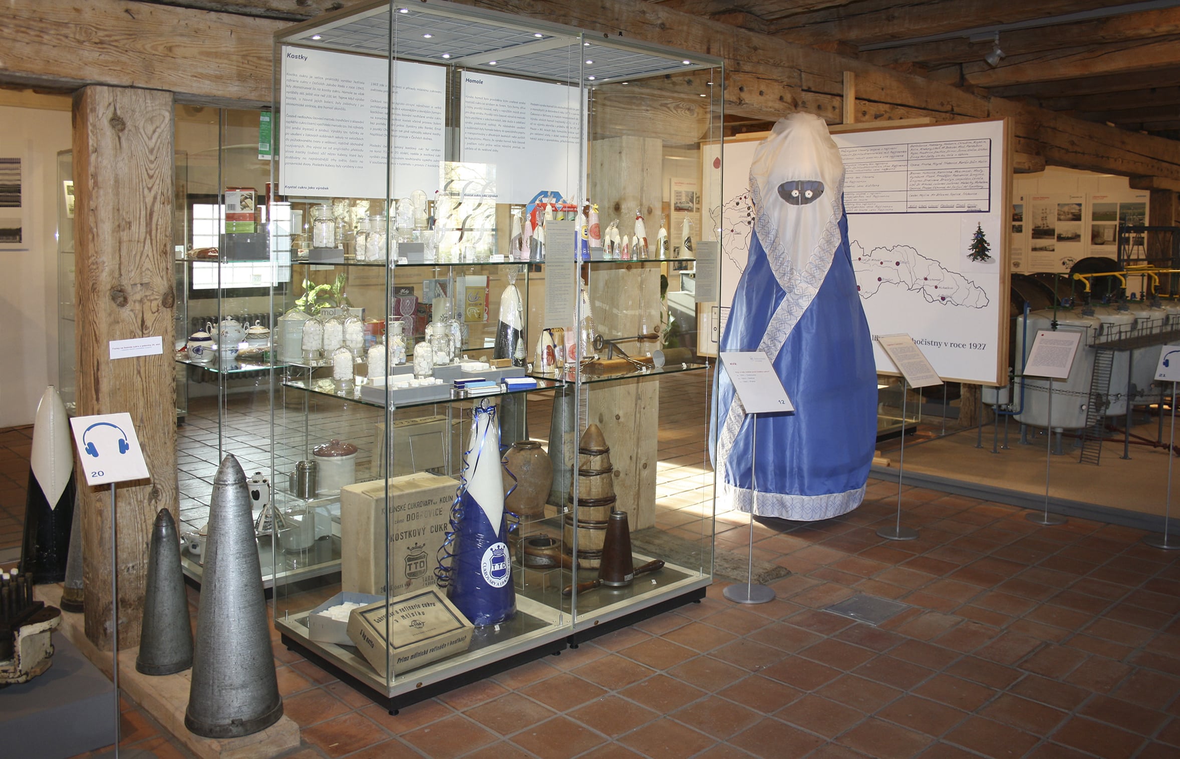 Cukrovar Dobrovice - Muzeum cukru a lihu - pohled do expozice