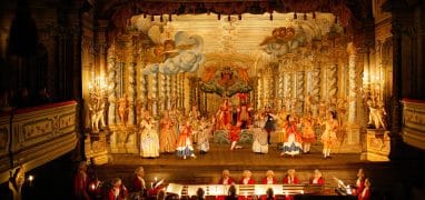 Barokní zámecké divadlo v Českém Krumlově - pohled najeviště