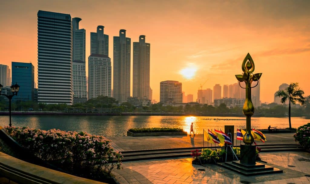 Bangkok (Krung-thep) - Jezero v parku Benjakitti
