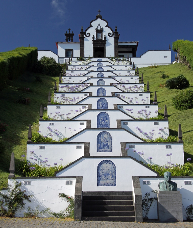 São Miguel - Poutní kaple Nossa Senhora da Paz