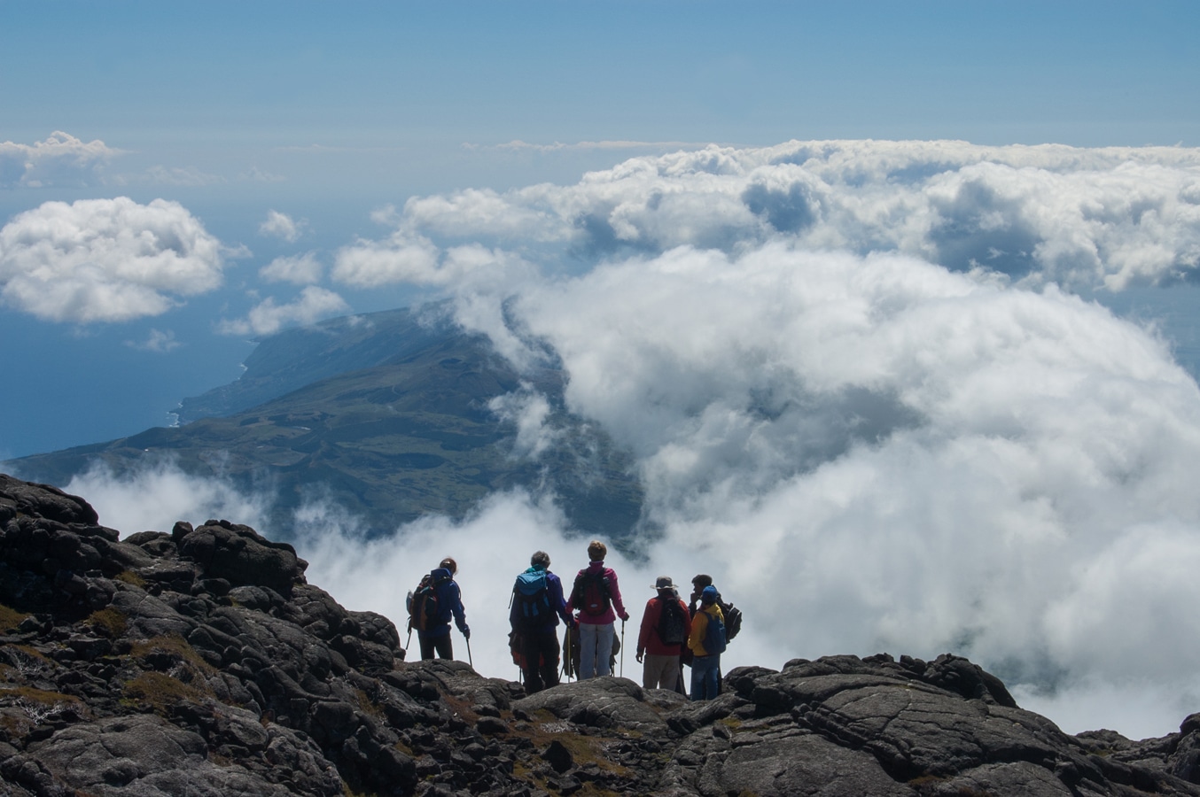 Ostrov Pico - Na vrcholu Ponta da Pico se turisté často ocitnou nad mraky