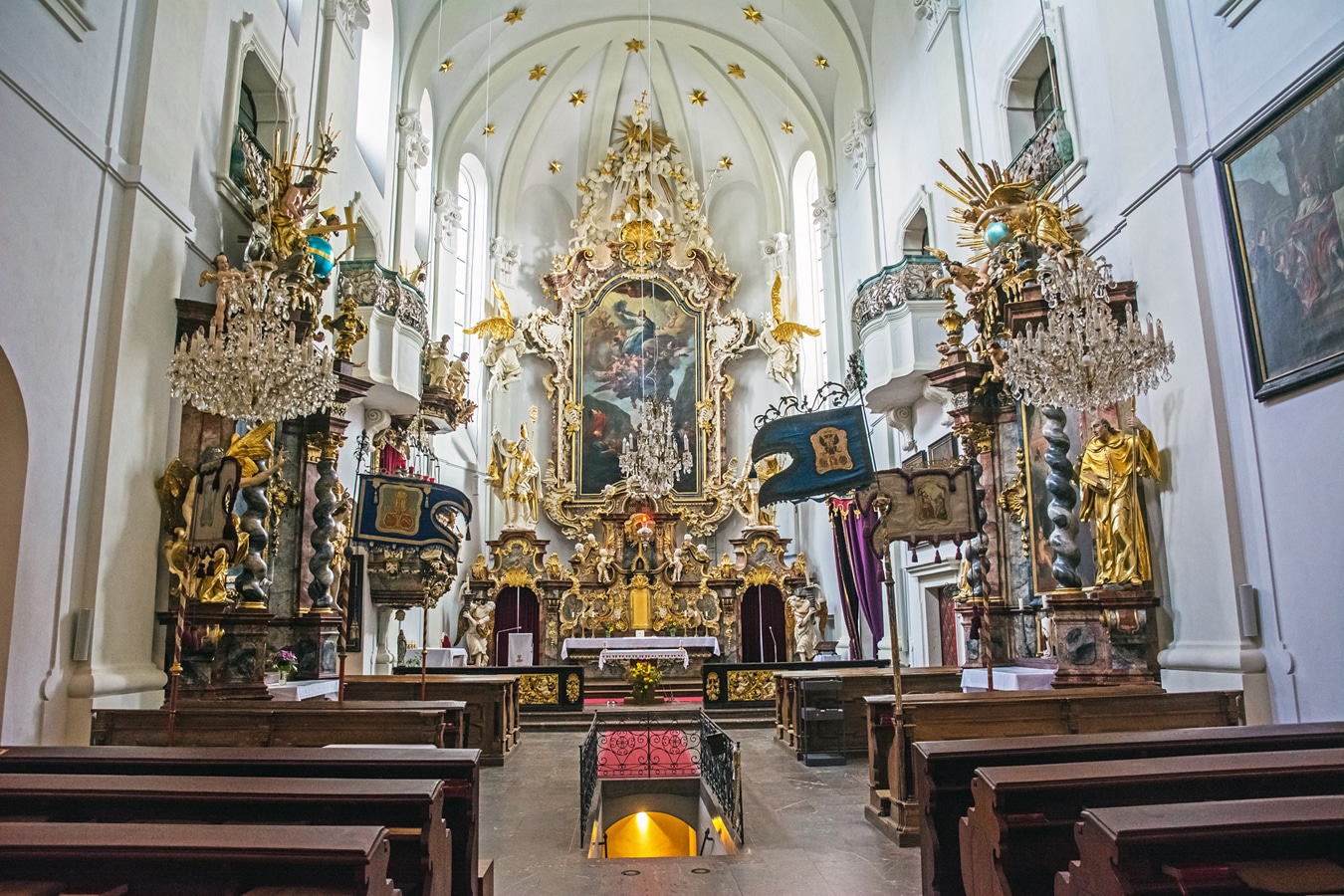 Sázavský klášter - Barokní interiér farního kostela sv. Prokopa