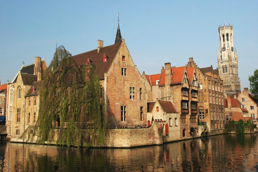 Bruggy - středověký dům na břehu kanálu