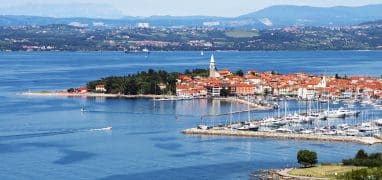 Istrie (Istra) - půvabná Izola leží mezi Koperem a Strunjanem