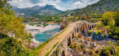 Albánie - turecký most přes řeku Kir