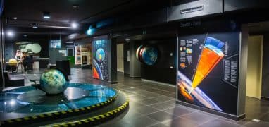Techmania Science Centre v Plzni - pohled do expozice Vesmír v budově 3D planetária