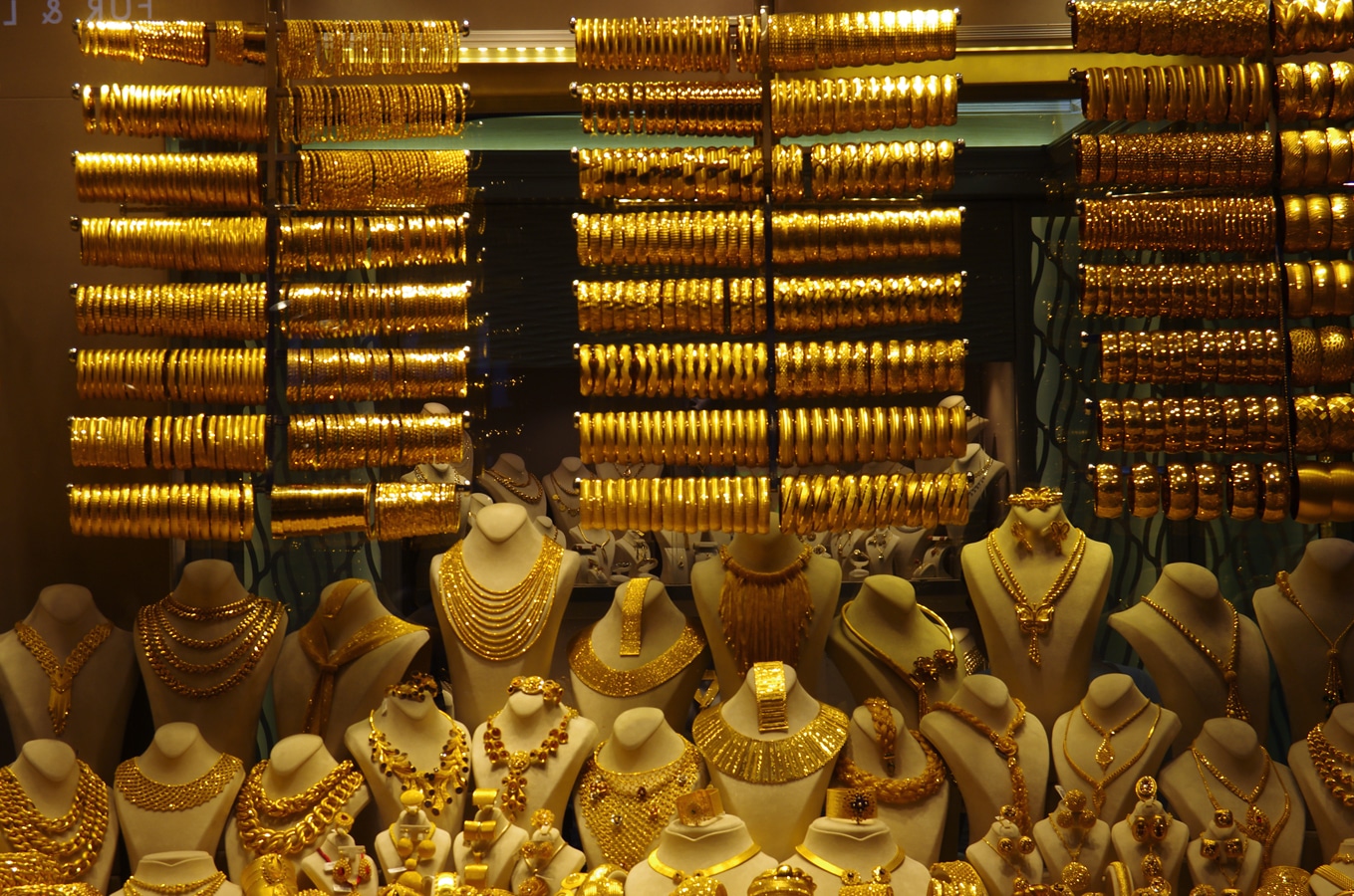 Istanbulské bazary - zlaté šperky ve Velkém bazaru