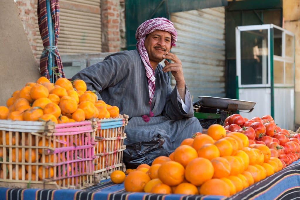 Egypťané - pouliční prodavač ovoce a zeleniny