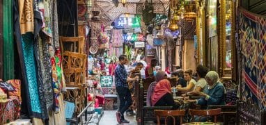Egypťané - ženy v Káhirské kavárně