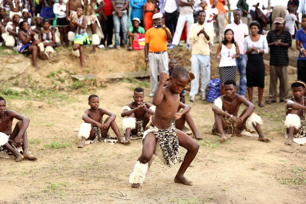 Zuluové - malý tanečník