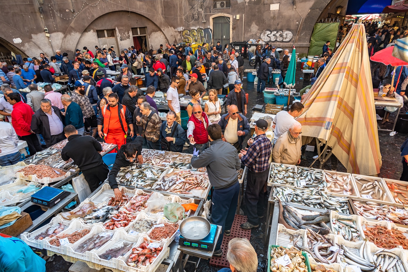 Katánie - Slavný historický rybí trh La Pescheria