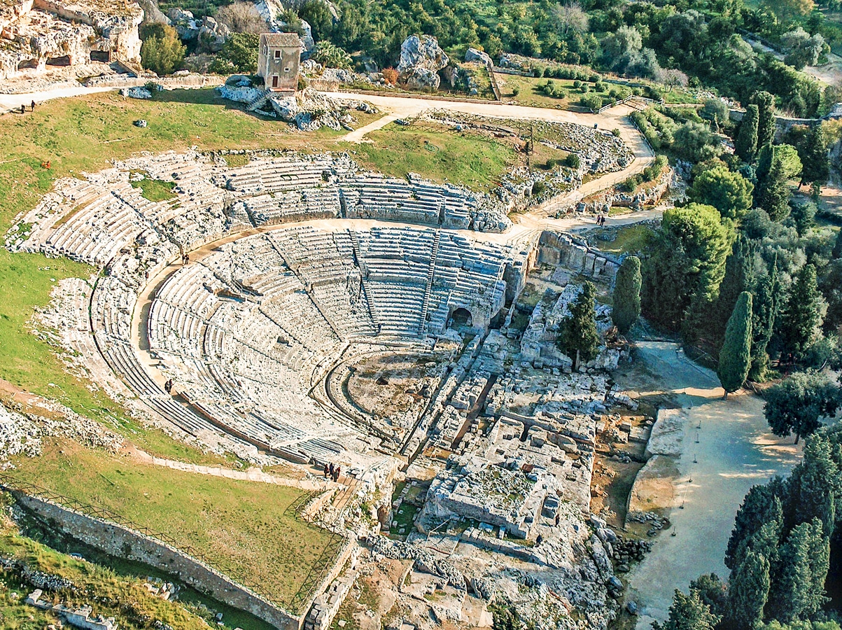 Syrakusy - antické divadlo v archeologickému parku Neapolis