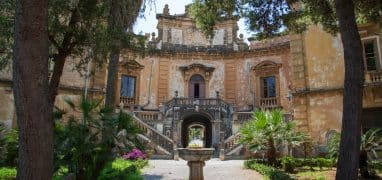 Villa Palagonia - zahradní průčelí vily