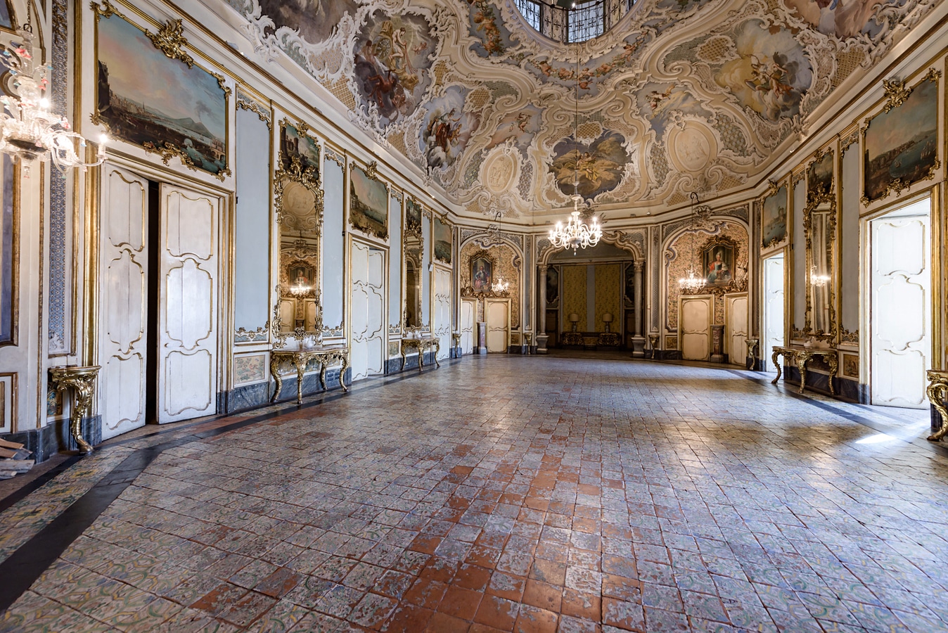 Baroko v Katánii - taneční sál v paláci Biscari