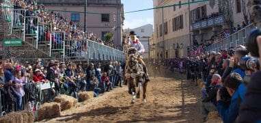 Sa Sartiglia - componidori při jízdě