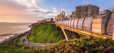 Lima - most ve čtvrti Miraflores
