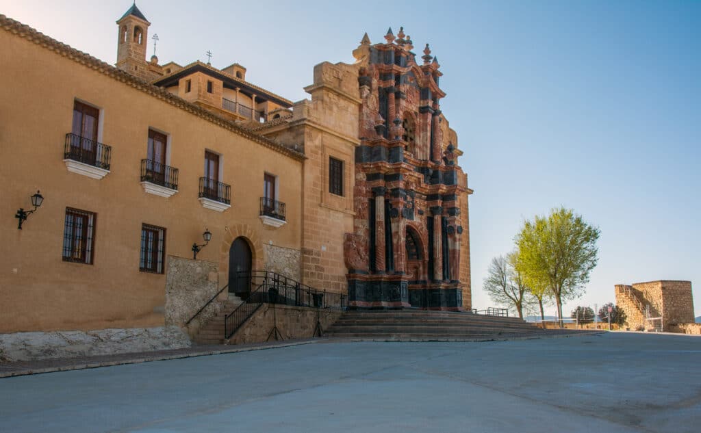 Barokní Královská bazilika – svatyně Pravého kříže v Caravaca de la Cruz