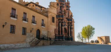 Barokní Královská bazilika – svatyně Pravého kříže v Caravaca de la Cruz