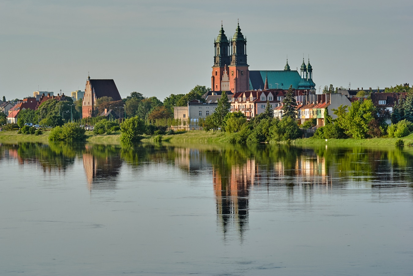 Poznaň - katedrála sv. Petra a Pavla na Dómském ostrově