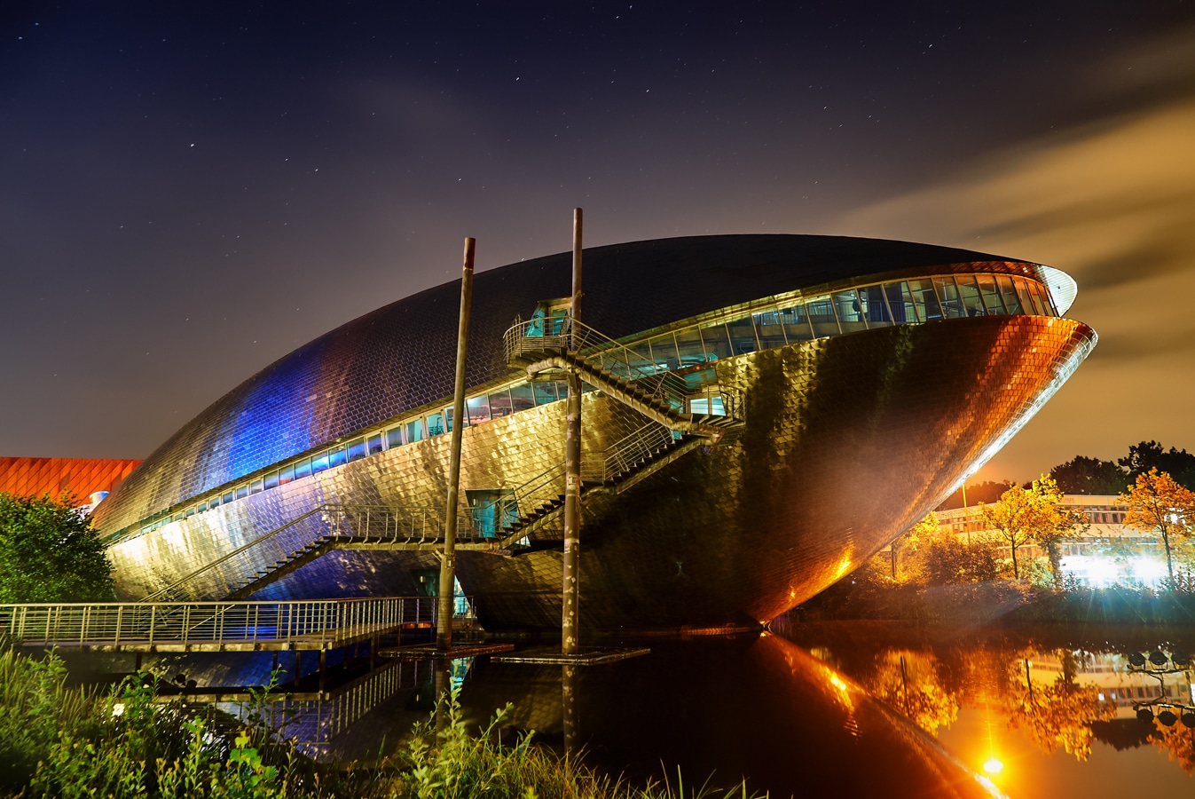 Brémy - vědecké Universum Thomase Klumppa z roku 2007