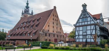 Muzeum jantaru v cihlovém Velkém mlýnu ze 14. století v Gdaňsku