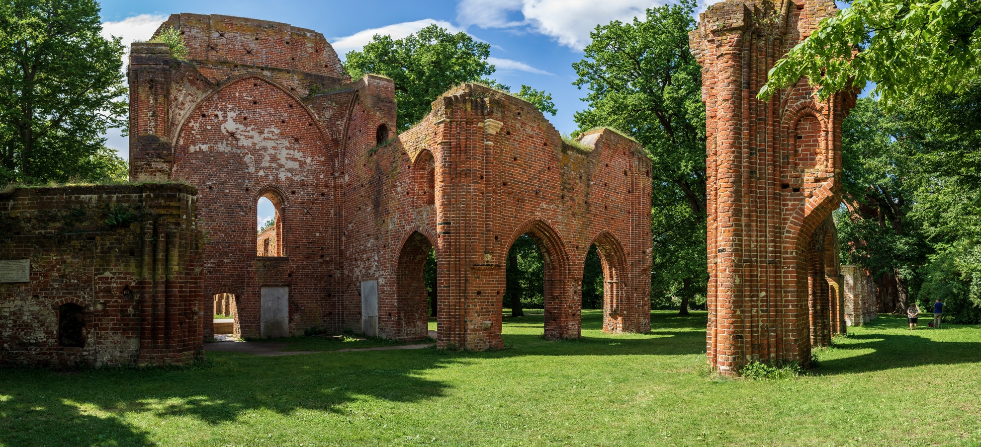 Ruiny kláštera Eldena v německém Greifswaldu