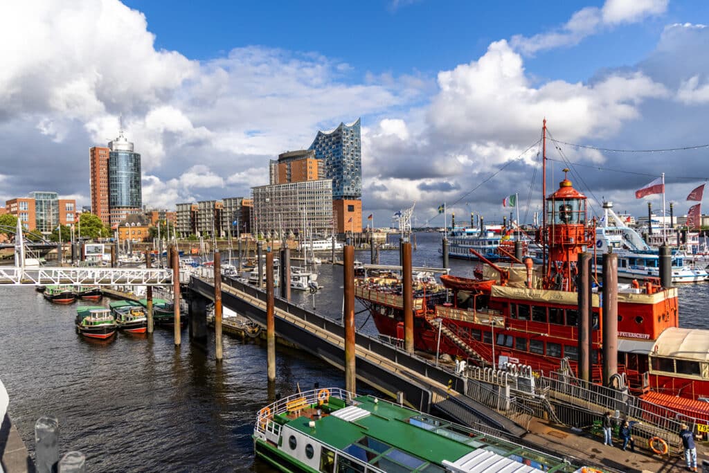 Hamburk - pohled na Labskou filharmonii v severní části HafenCity